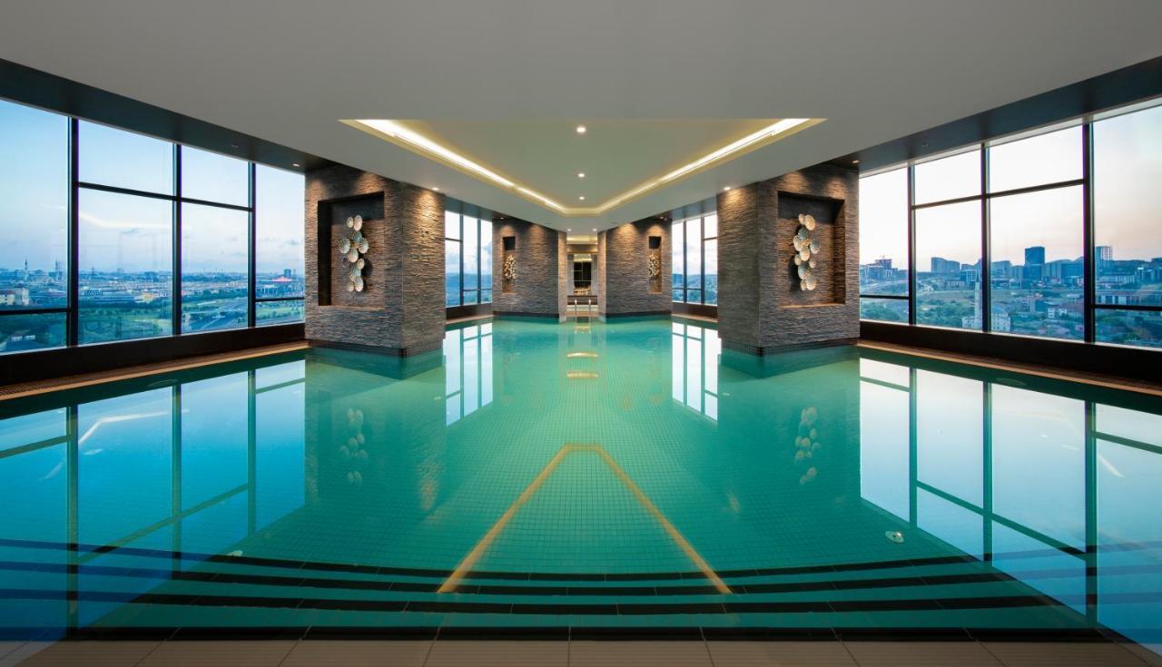 Westside Residences By Rotana Istanbul Exterior photo